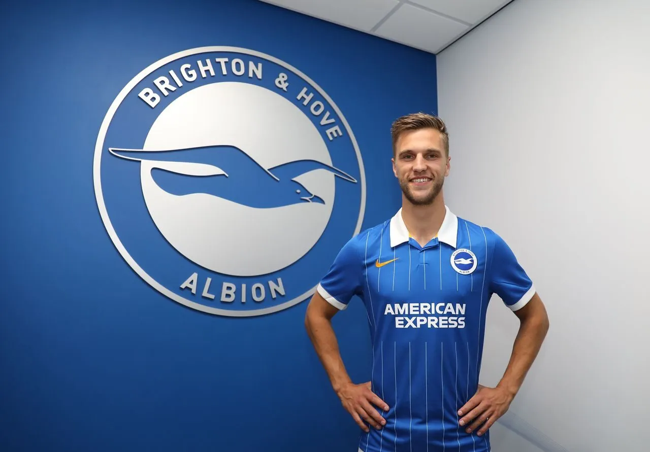 Tiểu sử của trung vệ Joël Veltman: Hành trình từ Ajax đến Ngoại Hạng Anh