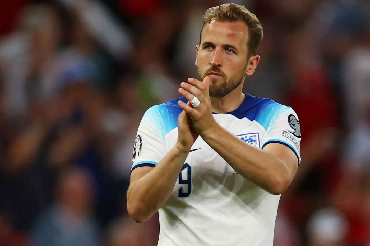 Tiểu Sử Của Tiền Đạo Harry Kane: Hành Trình Từ Một Cậu Bé Mơ Mộng Đến Ngôi Sao Ngoại Hạng Anh