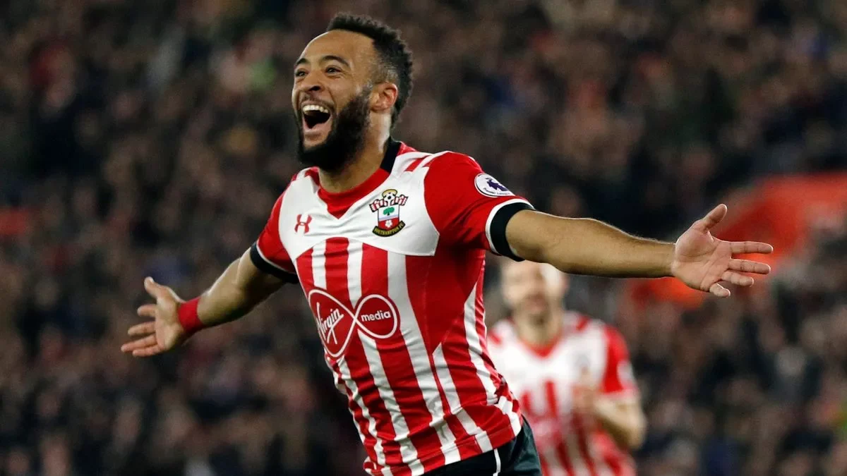 Tiểu Sử Của Tiền Vệ Nathan Redmond: Những Bước Chân Trên Sân Cỏ Anh Quốc